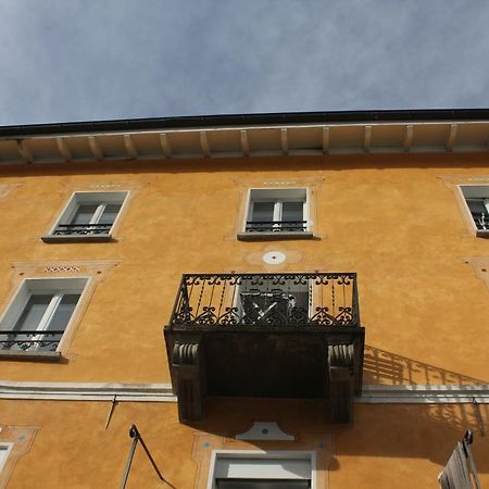 Casa Gialla Russo Esterno foto